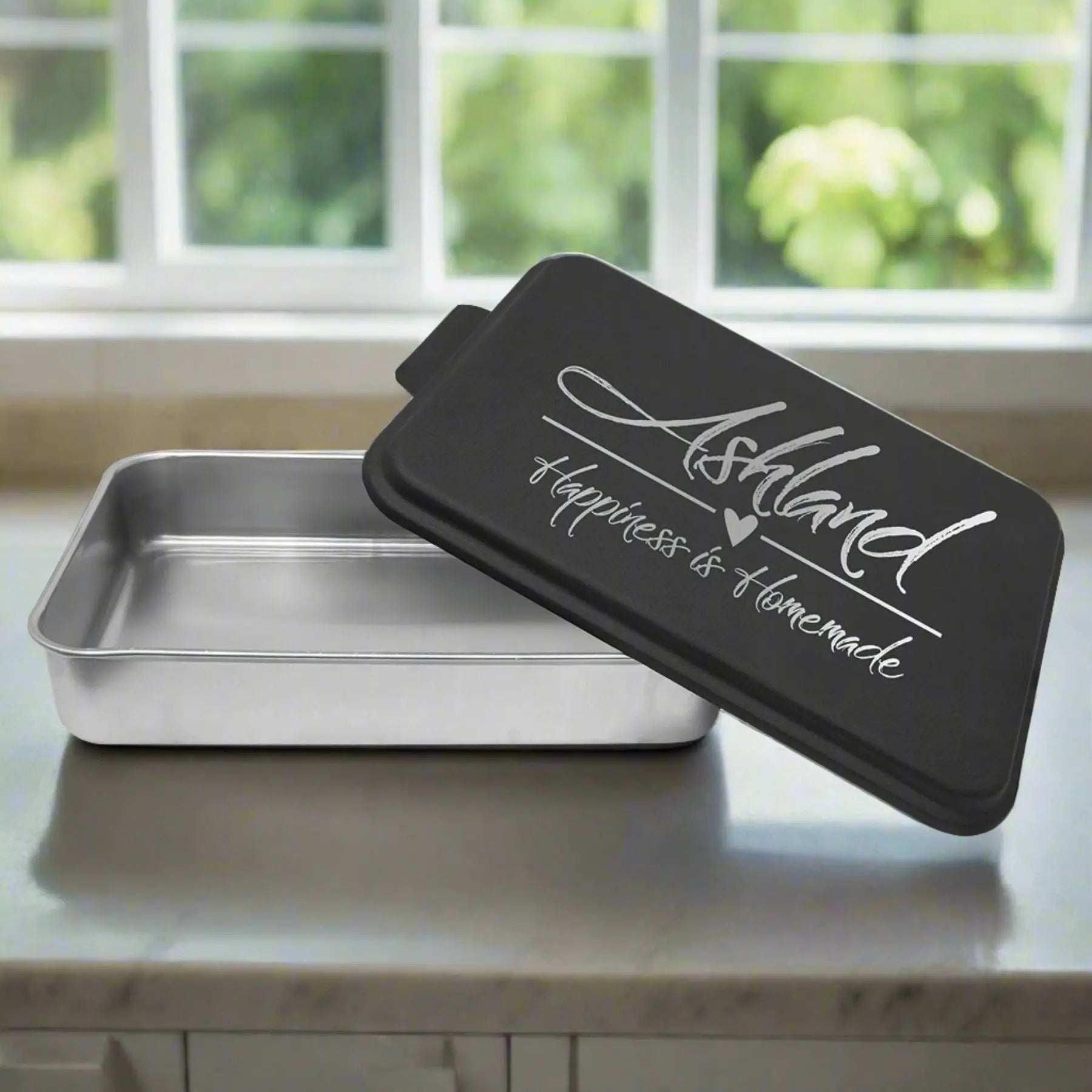 Personalized 9x13 Aluminum Cake Pan with Engraved Powder-Coated Lid – 5 Color Options JDS